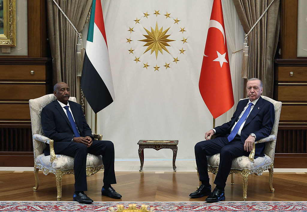 Erdogan welcomes Sudan’s Army Chief in Ankara to deepen trade and defense ties