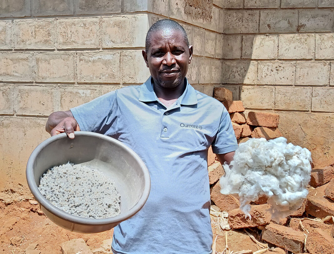 A portable mini-ginnery is helping Kenyan farmers earn more from cotton