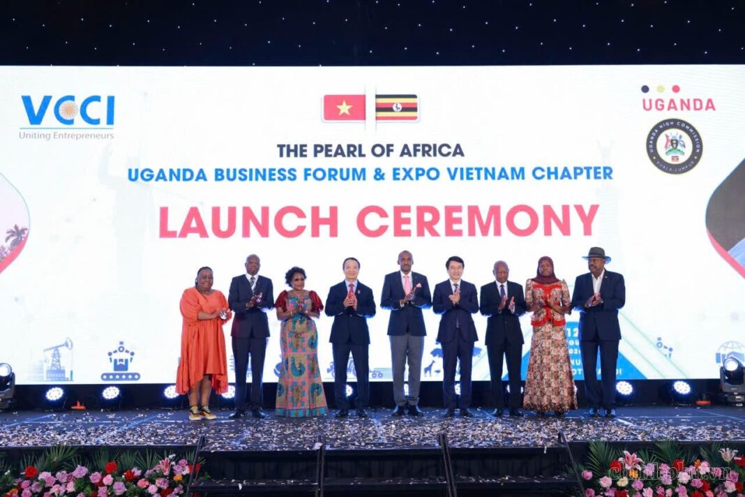 Uganda eyes Vietnam as a gateway to ASEAN while welcoming Vietnamese investment