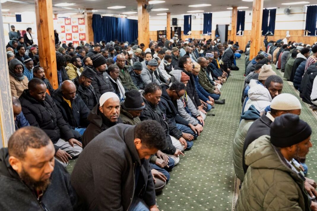 Federal judge clears way to end legal protections for Somalis