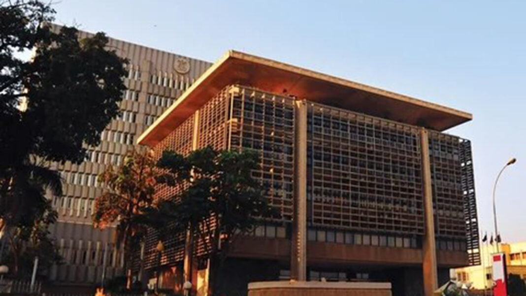 Uganda central bank warns speculative dollar buying intensifies pressure on shilling