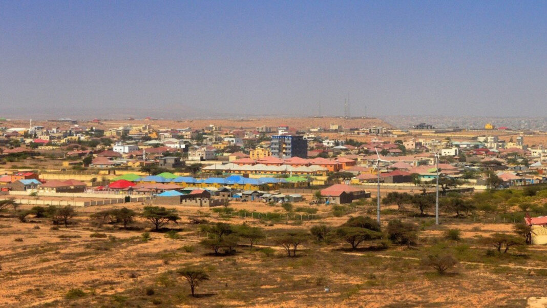 Red cross warns funding collapse threatens somalia as floods loom